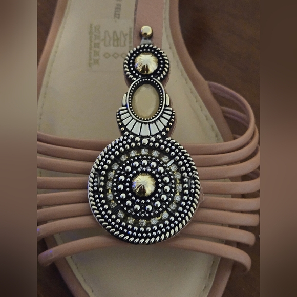 Dakota Pink Open Toe Sandals with Silver Embellishment Size 7 Like New! - Picture 5 of 8
